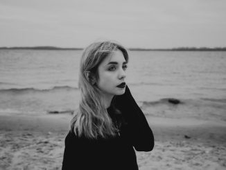 女上衣的選擇與搭配分析指南